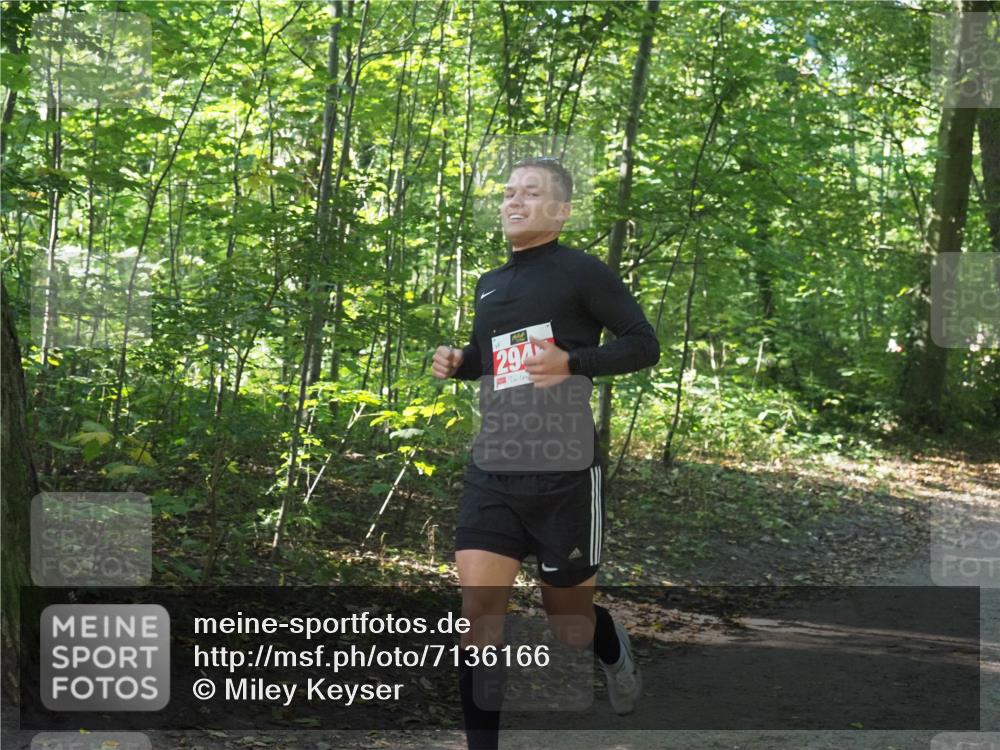 22.09.2024 - 32. Volkslauf durch das schöne Alstertal Miley Keyser http://msf.ph/oto/7136166 22.09.2024 10:42:02 Laufen 294 meine-sportfotos.de