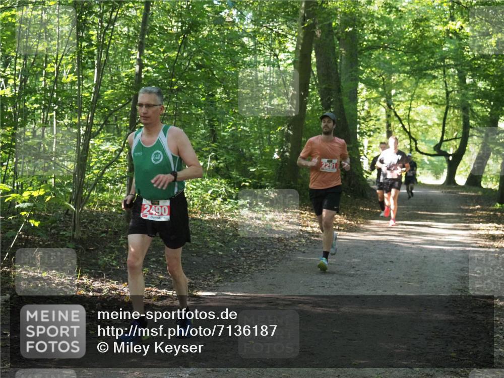 22.09.2024 - 32. Volkslauf durch das schöne Alstertal Miley Keyser http://msf.ph/oto/7136187 22.09.2024 10:41:57 Laufen 2490, 2291 meine-sportfotos.de