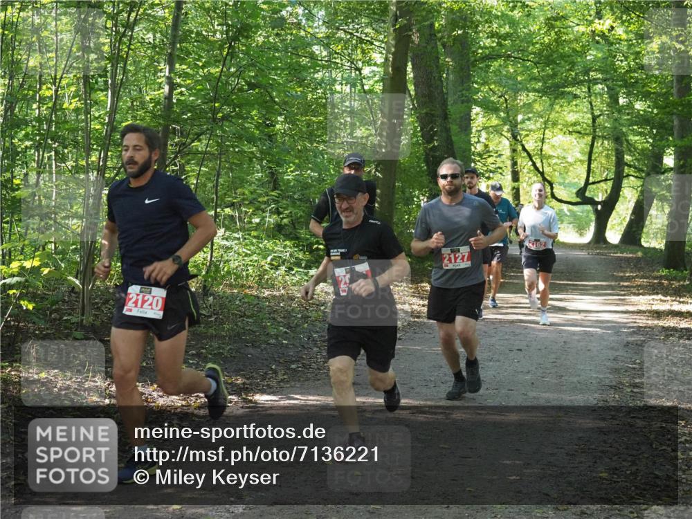 22.09.2024 - 32. Volkslauf durch das schöne Alstertal Miley Keyser http://msf.ph/oto/7136221 22.09.2024 10:41:43 Laufen 2120, 2127 meine-sportfotos.de