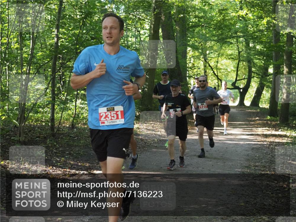 22.09.2024 - 32. Volkslauf durch das schöne Alstertal Miley Keyser http://msf.ph/oto/7136223 22.09.2024 10:41:42 Laufen 2351, 2127 meine-sportfotos.de