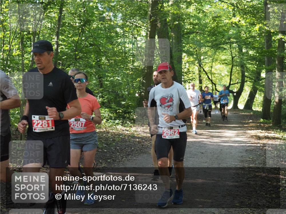 22.09.2024 - 32. Volkslauf durch das schöne Alstertal Miley Keyser http://msf.ph/oto/7136243 22.09.2024 10:41:35 Laufen 2281, 2507, 2962 meine-sportfotos.de