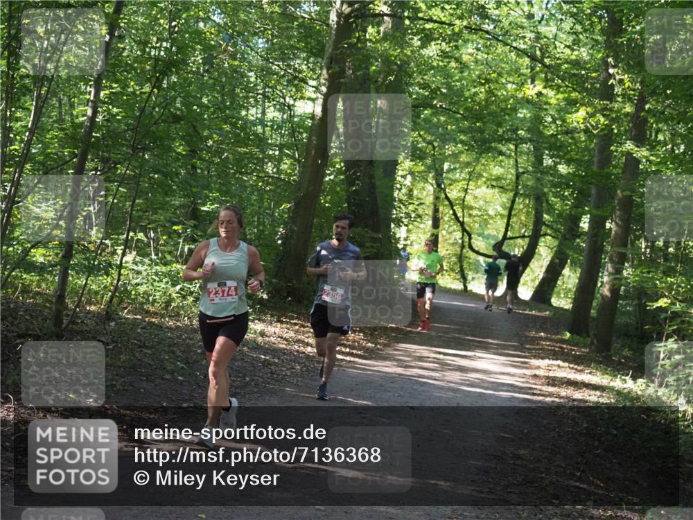 22.09.2024 - 32. Volkslauf durch das schöne Alstertal Miley Keyser http://msf.ph/oto/7136368 22.09.2024 10:40:24 Laufen 2356, 2374 meine-sportfotos.de