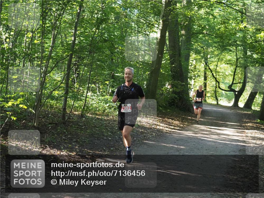 22.09.2024 - 32. Volkslauf durch das schöne Alstertal Miley Keyser http://msf.ph/oto/7136456 22.09.2024 10:39:34 Laufen 2302 meine-sportfotos.de