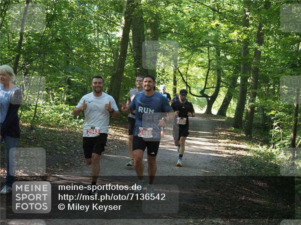 22.09.2024 - 32. Volkslauf durch das schöne Alstertal Miley Keyser http://msf.ph/oto/7136542 22.09.2024 10:39:03 Laufen 2491, 2943, 2468 meine-sportfotos.de
