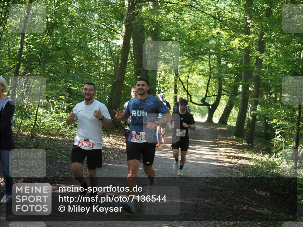 22.09.2024 - 32. Volkslauf durch das schöne Alstertal Miley Keyser http://msf.ph/oto/7136544 22.09.2024 10:39:03 Laufen 2943, 2468, 2491 meine-sportfotos.de