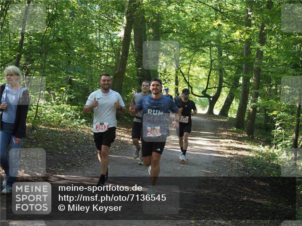 22.09.2024 - 32. Volkslauf durch das schöne Alstertal Miley Keyser http://msf.ph/oto/7136545 22.09.2024 10:39:03 Laufen 2943, 2468, 2491 meine-sportfotos.de
