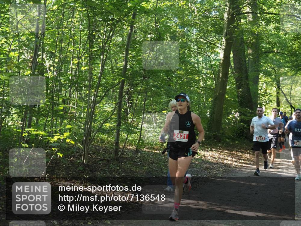 22.09.2024 - 32. Volkslauf durch das schöne Alstertal Miley Keyser http://msf.ph/oto/7136548 22.09.2024 10:39:02 Laufen 2431, 2943, 2468 meine-sportfotos.de