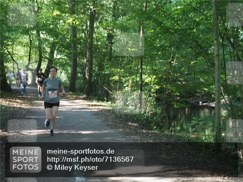 22.09.2024 - 32. Volkslauf durch das schöne Alstertal Miley Keyser http://msf.ph/oto/7136567 22.09.2024 10:38:53 Laufen  meine-sportfotos.de