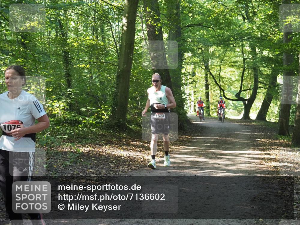 22.09.2024 - 32. Volkslauf durch das schöne Alstertal Miley Keyser http://msf.ph/oto/7136602 22.09.2024 10:29:04 Laufen 107, 1573 meine-sportfotos.de