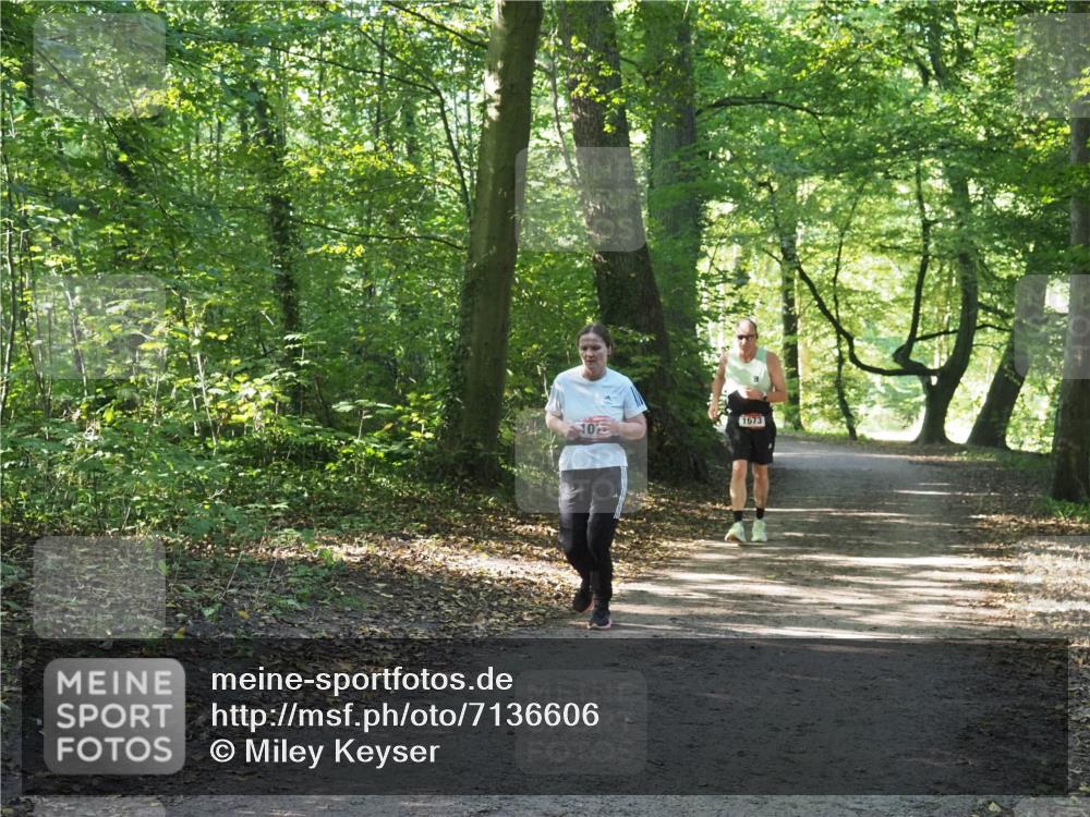 22.09.2024 - 32. Volkslauf durch das schöne Alstertal Miley Keyser http://msf.ph/oto/7136606 22.09.2024 10:29:02 Laufen 1673, 10 meine-sportfotos.de