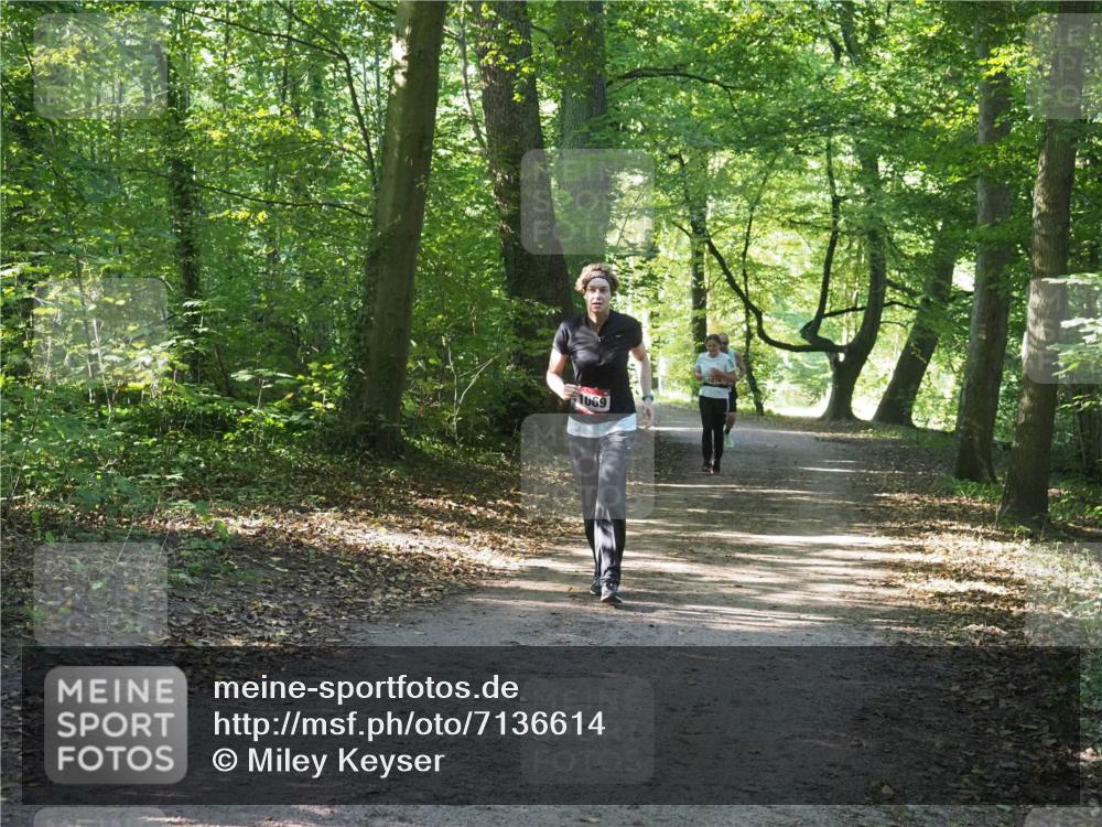 22.09.2024 - 32. Volkslauf durch das schöne Alstertal Miley Keyser http://msf.ph/oto/7136614 22.09.2024 10:28:56 Laufen 11069 meine-sportfotos.de