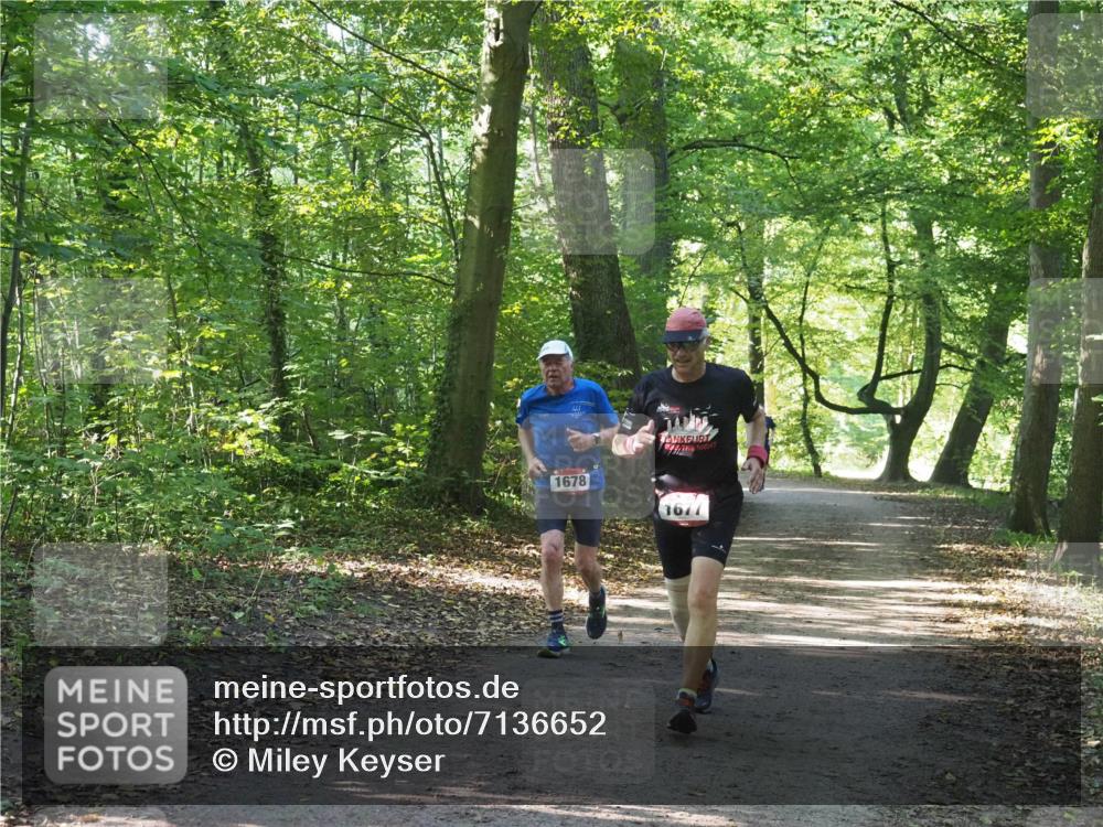 22.09.2024 - 32. Volkslauf durch das schöne Alstertal Miley Keyser http://msf.ph/oto/7136652 22.09.2024 10:27:45 Laufen 1678, 1677 meine-sportfotos.de