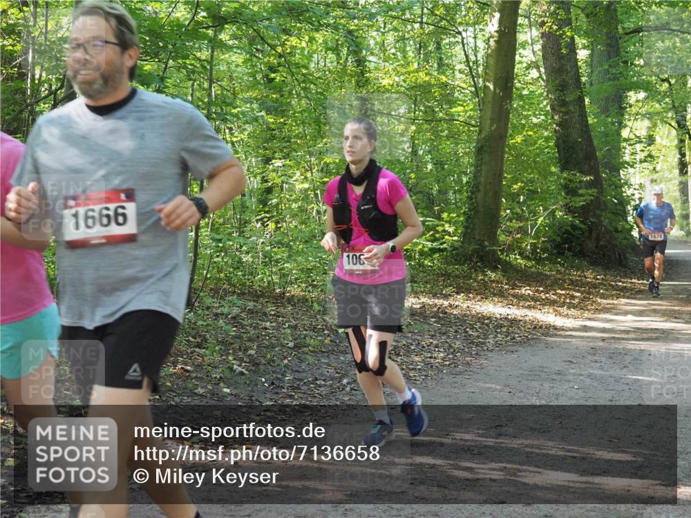 22.09.2024 - 32. Volkslauf durch das schöne Alstertal Miley Keyser http://msf.ph/oto/7136658 22.09.2024 10:27:42 Laufen 1666, 106, 1678 meine-sportfotos.de