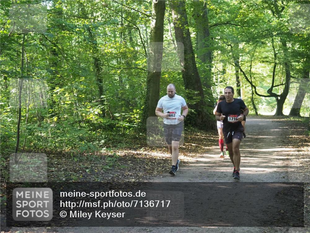 22.09.2024 - 32. Volkslauf durch das schöne Alstertal Miley Keyser http://msf.ph/oto/7136717 22.09.2024 10:26:34 Laufen 662, 1716 meine-sportfotos.de