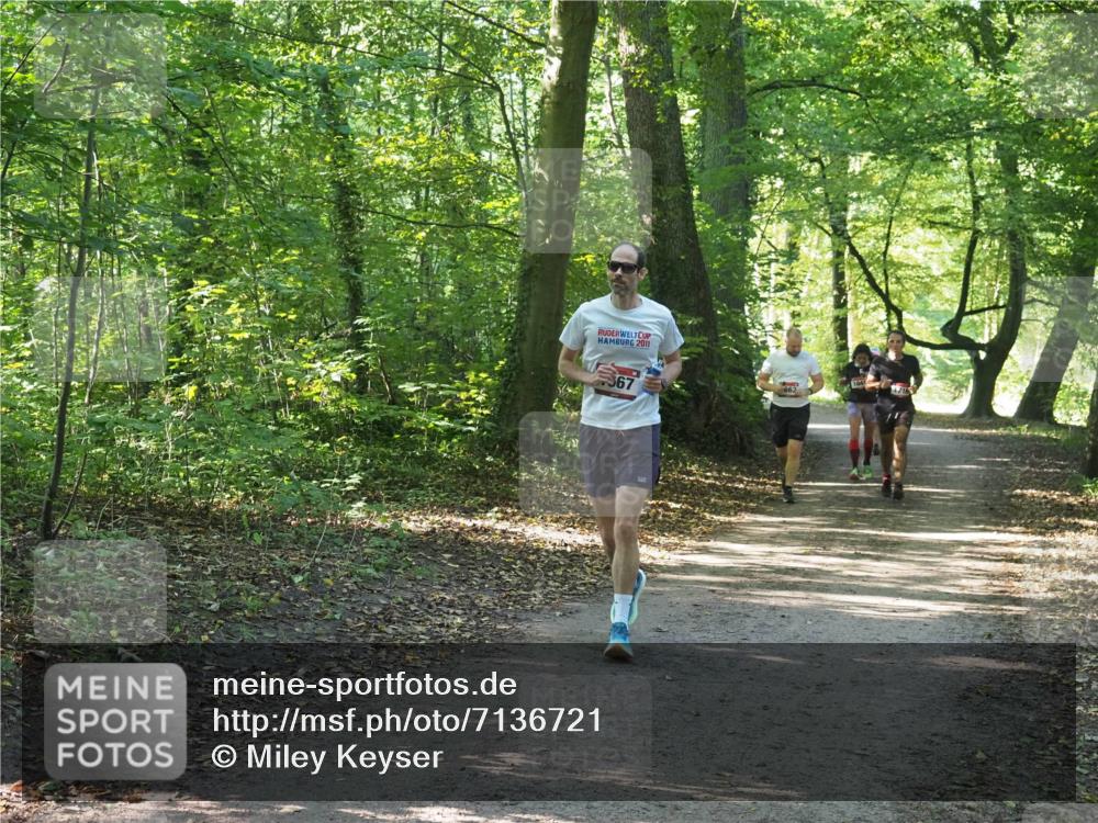 22.09.2024 - 32. Volkslauf durch das schöne Alstertal Miley Keyser http://msf.ph/oto/7136721 22.09.2024 10:26:31 Laufen 2011 meine-sportfotos.de