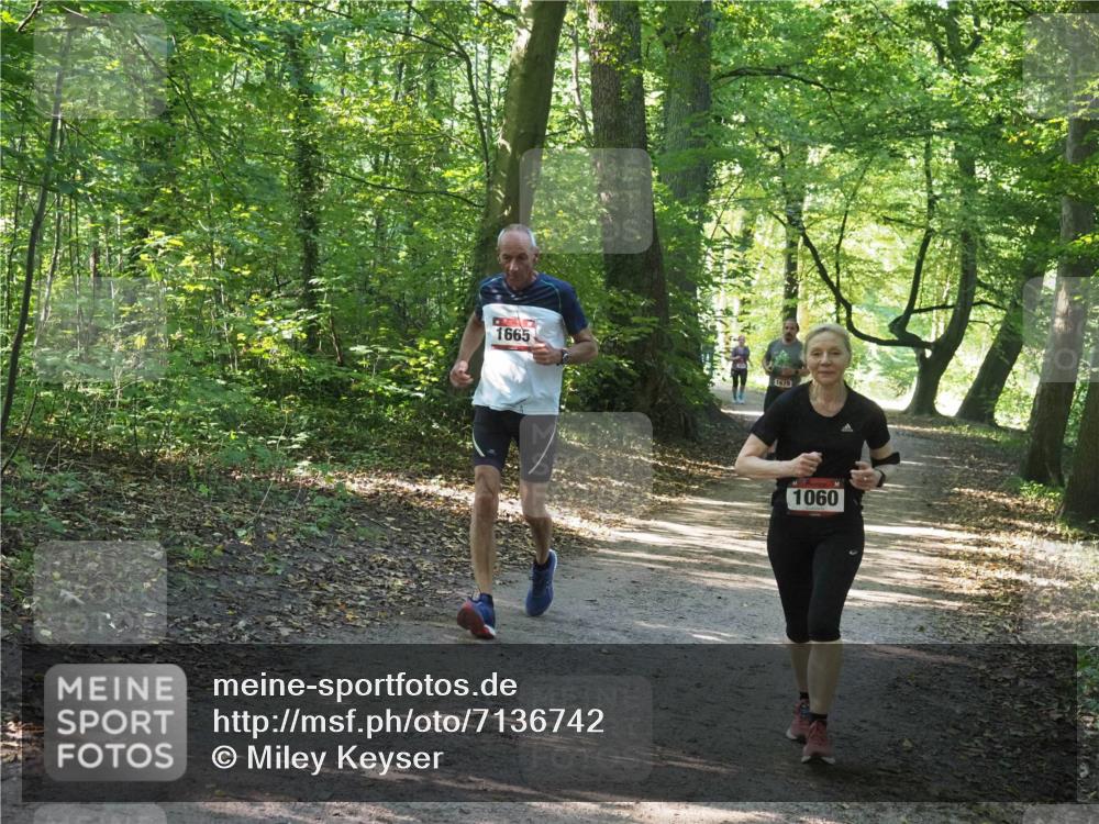 22.09.2024 - 32. Volkslauf durch das schöne Alstertal Miley Keyser http://msf.ph/oto/7136742 22.09.2024 10:26:07 Laufen 1665, 1679, 1060 meine-sportfotos.de