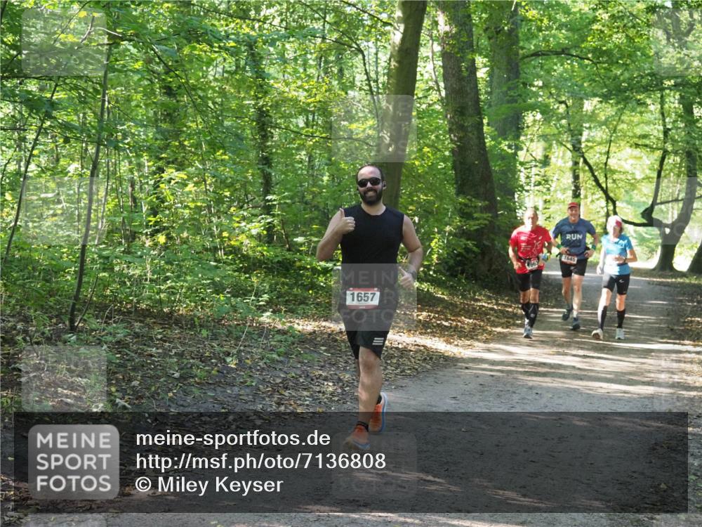 22.09.2024 - 32. Volkslauf durch das schöne Alstertal Miley Keyser http://msf.ph/oto/7136808 22.09.2024 10:25:26 Laufen 1657, 1645 meine-sportfotos.de