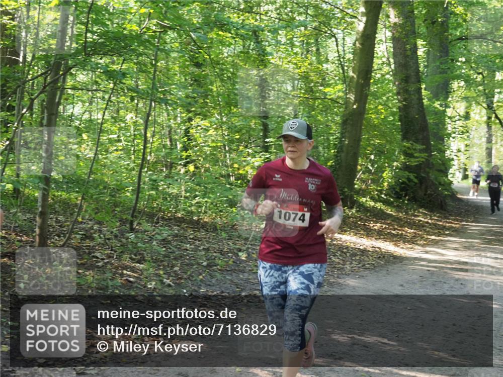 22.09.2024 - 32. Volkslauf durch das schöne Alstertal Miley Keyser http://msf.ph/oto/7136829 22.09.2024 10:25:08 Laufen 1074 meine-sportfotos.de