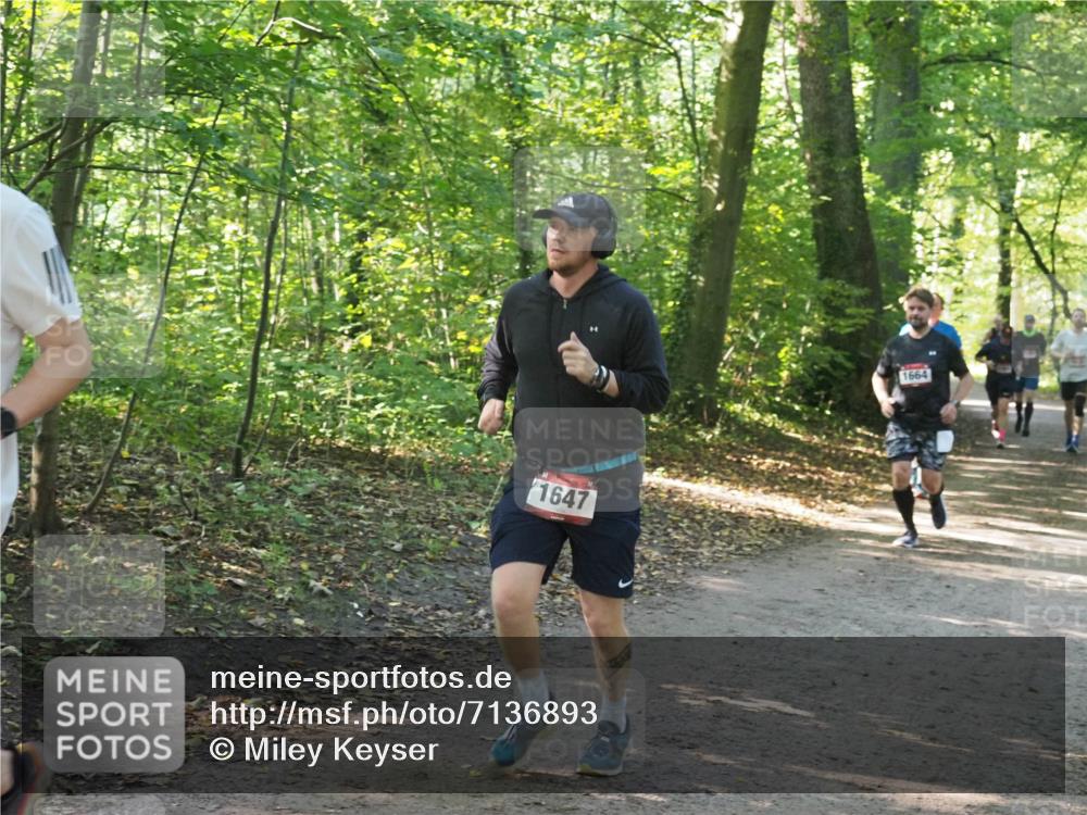 22.09.2024 - 32. Volkslauf durch das schöne Alstertal Miley Keyser http://msf.ph/oto/7136893 22.09.2024 10:24:43 Laufen 1647, 1664 meine-sportfotos.de