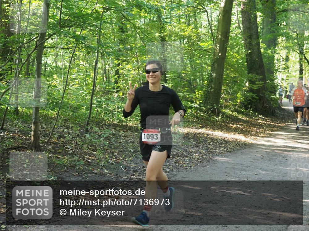 22.09.2024 - 32. Volkslauf durch das schöne Alstertal Miley Keyser http://msf.ph/oto/7136973 22.09.2024 10:24:10 Laufen 1093, 1638 meine-sportfotos.de