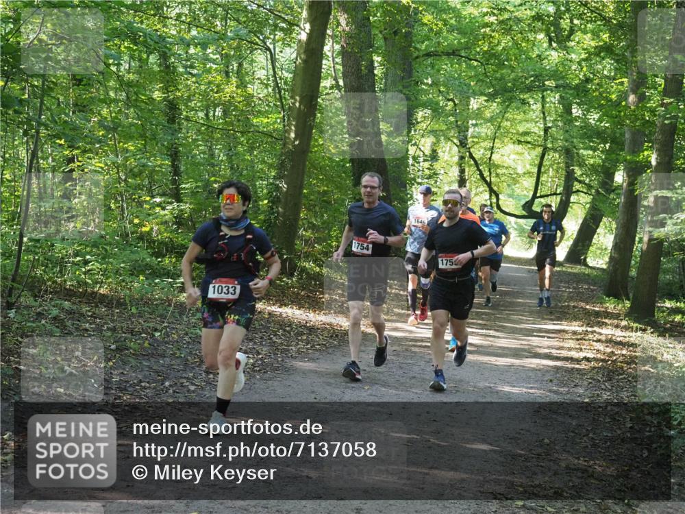 22.09.2024 - 32. Volkslauf durch das schöne Alstertal Miley Keyser http://msf.ph/oto/7137058 22.09.2024 10:23:34 Laufen 1033, 1754, 1646, 175 meine-sportfotos.de