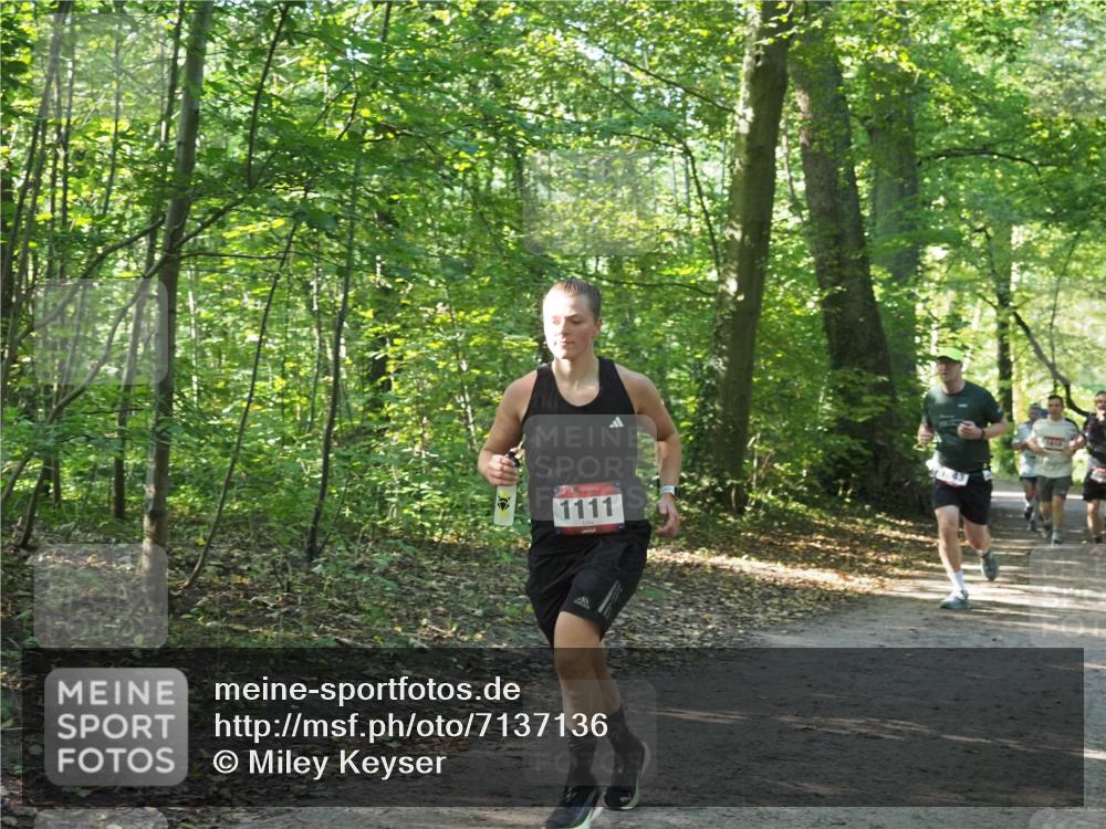 22.09.2024 - 32. Volkslauf durch das schöne Alstertal Miley Keyser http://msf.ph/oto/7137136 22.09.2024 10:22:52 Laufen 1111 meine-sportfotos.de
