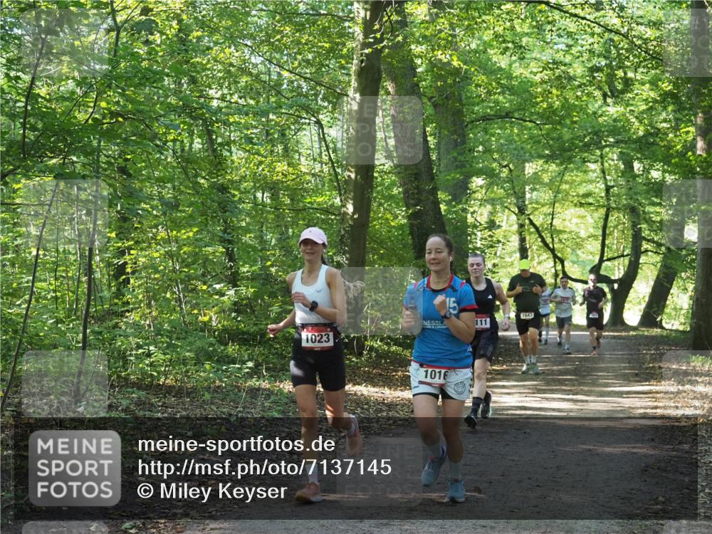 22.09.2024 - 32. Volkslauf durch das schöne Alstertal Miley Keyser http://msf.ph/oto/7137145 22.09.2024 10:22:50 Laufen 1023, 1016, 1643, 111 meine-sportfotos.de