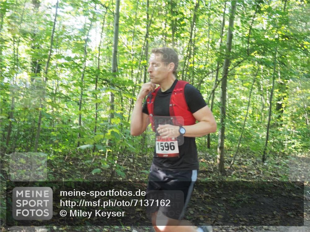 22.09.2024 - 32. Volkslauf durch das schöne Alstertal Miley Keyser http://msf.ph/oto/7137162 22.09.2024 10:22:36 Laufen 1596 meine-sportfotos.de