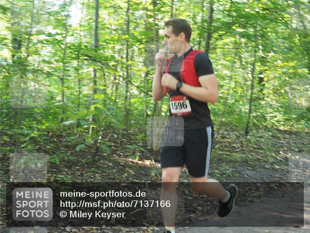22.09.2024 - 32. Volkslauf durch das schöne Alstertal Miley Keyser http://msf.ph/oto/7137166 22.09.2024 10:22:35 Laufen 1596 meine-sportfotos.de