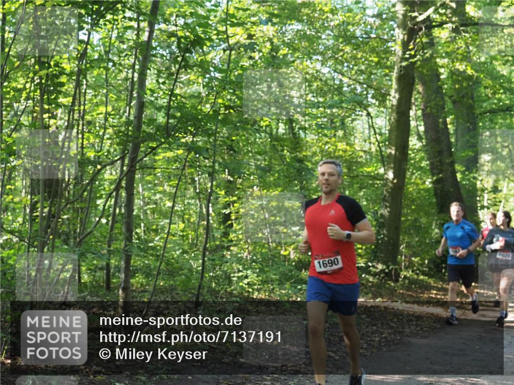 22.09.2024 - 32. Volkslauf durch das schöne Alstertal Miley Keyser http://msf.ph/oto/7137191 22.09.2024 10:22:31 Laufen 1690, 1020 meine-sportfotos.de