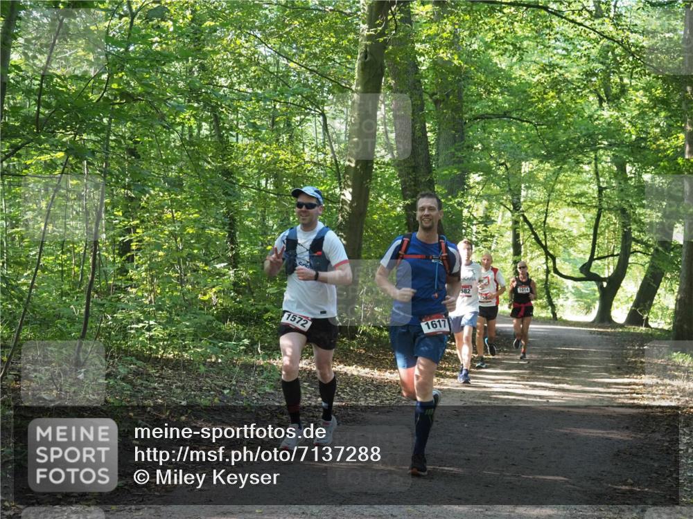 22.09.2024 - 32. Volkslauf durch das schöne Alstertal Miley Keyser http://msf.ph/oto/7137288 22.09.2024 10:21:51 Laufen 1572, 1617, 582, 1014, 158 meine-sportfotos.de