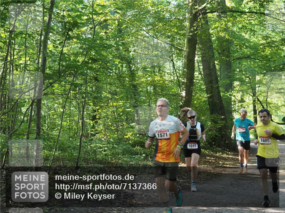 22.09.2024 - 32. Volkslauf durch das schöne Alstertal Miley Keyser http://msf.ph/oto/7137366 22.09.2024 10:21:16 Laufen 1571, 1015, 1714, 1605 meine-sportfotos.de