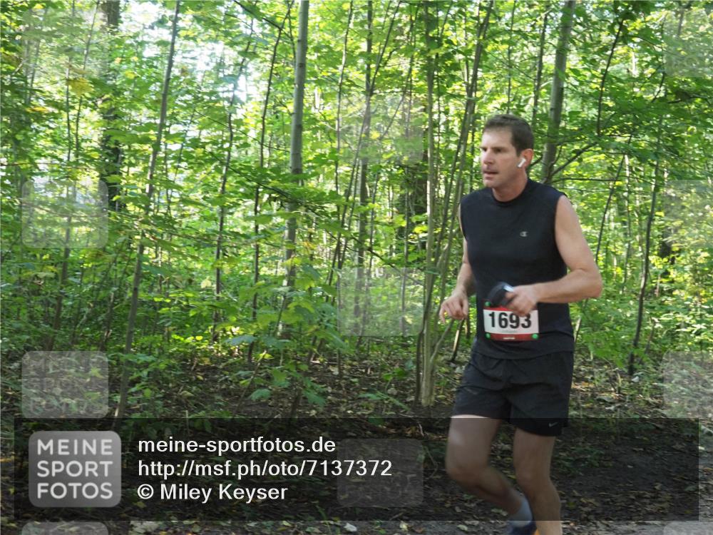 22.09.2024 - 32. Volkslauf durch das schöne Alstertal Miley Keyser http://msf.ph/oto/7137372 22.09.2024 10:21:04 Laufen 1693 meine-sportfotos.de