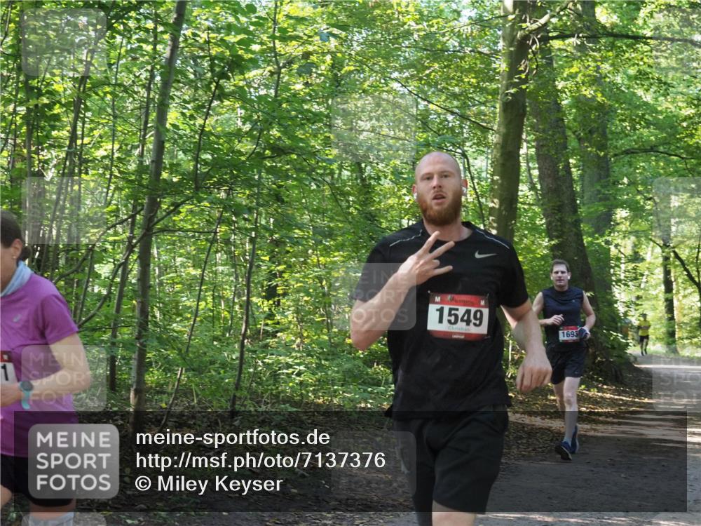 22.09.2024 - 32. Volkslauf durch das schöne Alstertal Miley Keyser http://msf.ph/oto/7137376 22.09.2024 10:21:02 Laufen 1549, 1693 meine-sportfotos.de