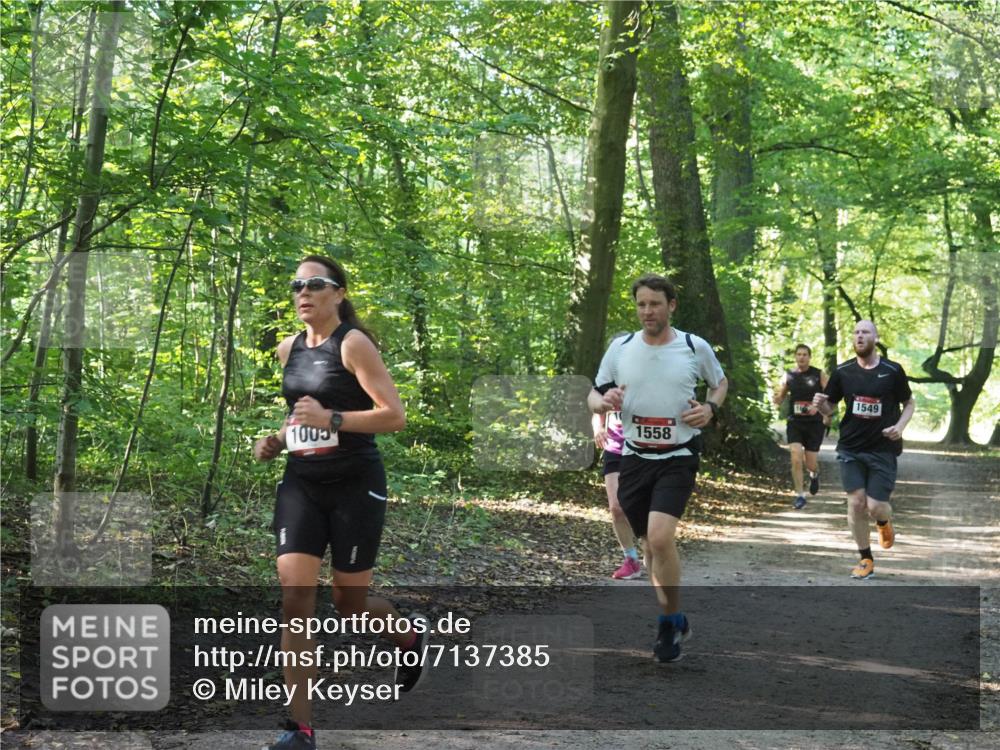 22.09.2024 - 32. Volkslauf durch das schöne Alstertal Miley Keyser http://msf.ph/oto/7137385 22.09.2024 10:21:00 Laufen 1005, 1558, 1549 meine-sportfotos.de