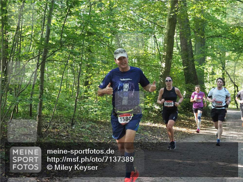 22.09.2024 - 32. Volkslauf durch das schöne Alstertal Miley Keyser http://msf.ph/oto/7137389 22.09.2024 10:20:58 Laufen 1584, 1005, 1011, 1558 meine-sportfotos.de