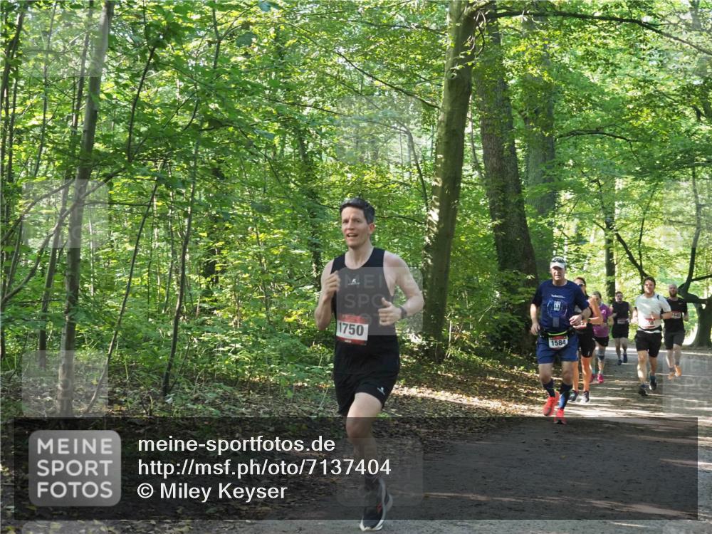 22.09.2024 - 32. Volkslauf durch das schöne Alstertal Miley Keyser http://msf.ph/oto/7137404 22.09.2024 10:20:56 Laufen 1750, 1584, 1549 meine-sportfotos.de
