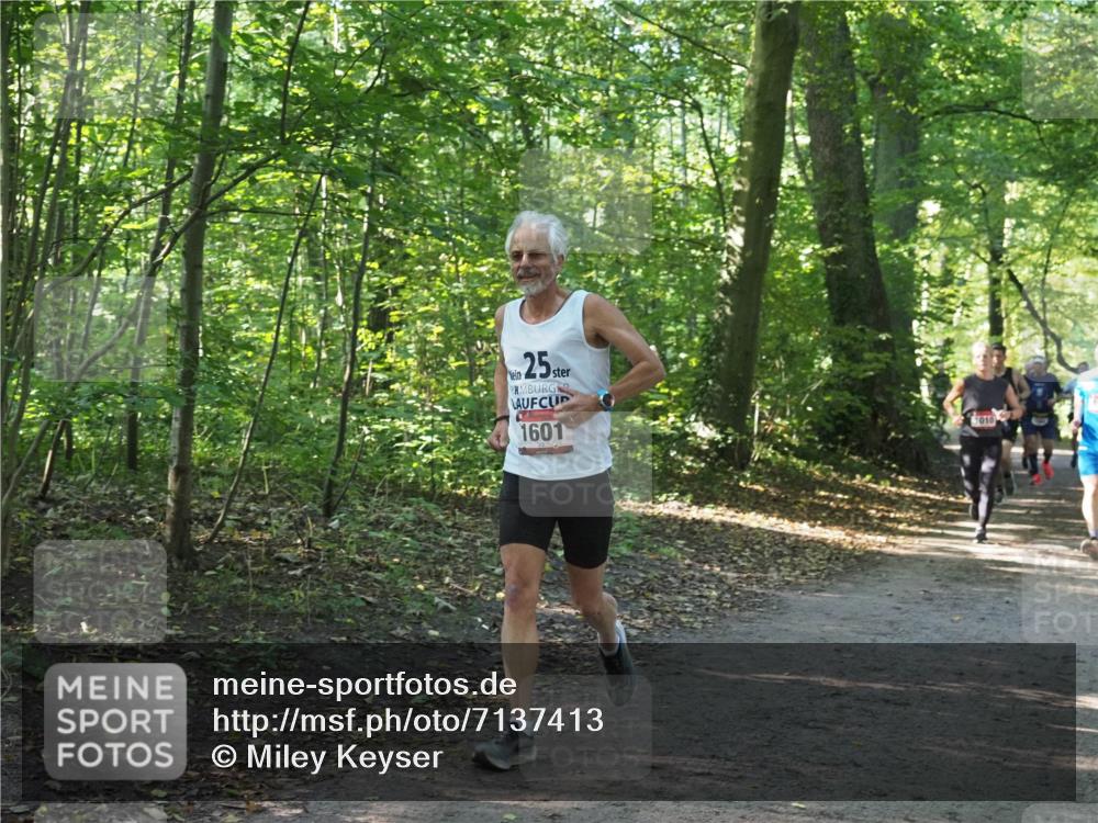 22.09.2024 - 32. Volkslauf durch das schöne Alstertal Miley Keyser http://msf.ph/oto/7137413 22.09.2024 10:20:52 Laufen 25, 1601, 1010 meine-sportfotos.de