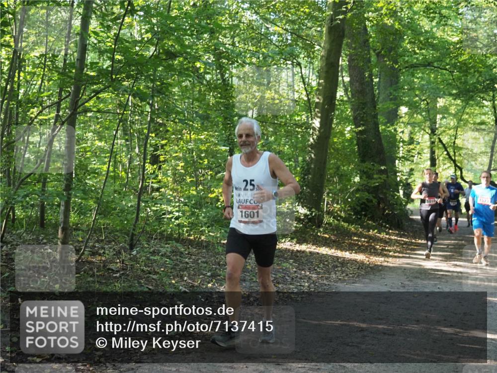 22.09.2024 - 32. Volkslauf durch das schöne Alstertal Miley Keyser http://msf.ph/oto/7137415 22.09.2024 10:20:52 Laufen 25, 1601, 1010 meine-sportfotos.de