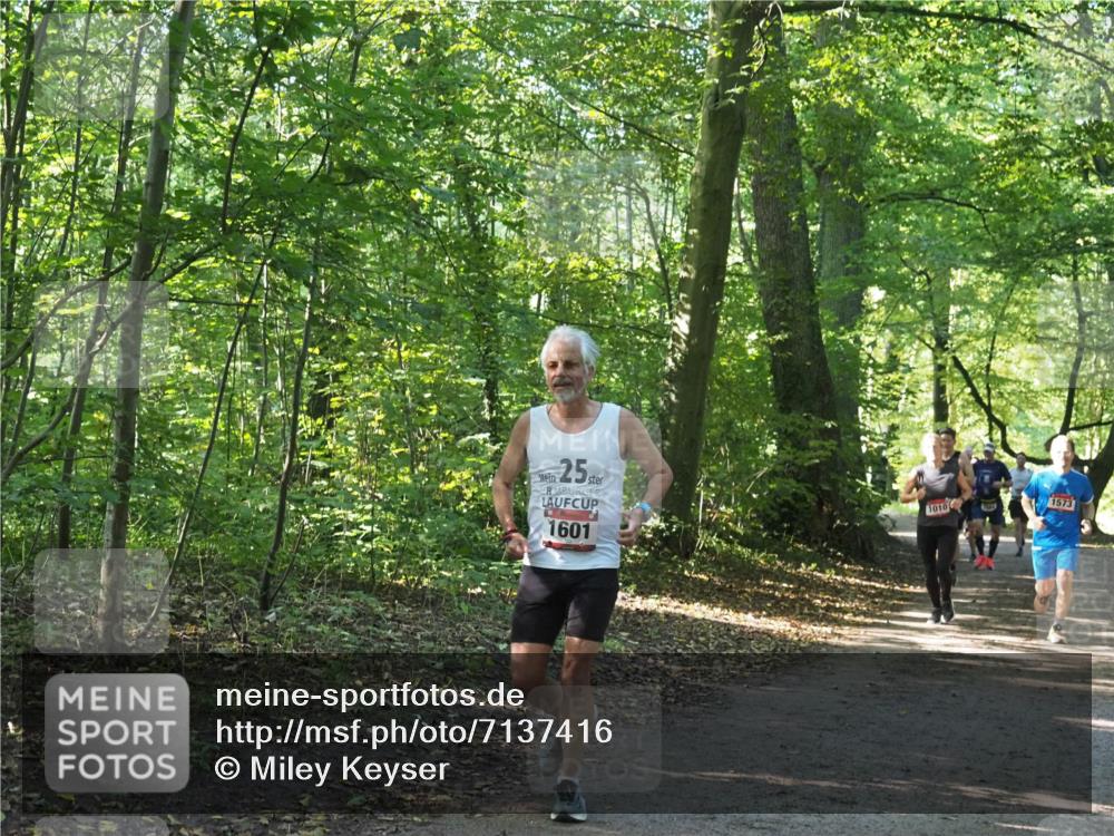 22.09.2024 - 32. Volkslauf durch das schöne Alstertal Miley Keyser http://msf.ph/oto/7137416 22.09.2024 10:20:51 Laufen 25, 1601, 1010, 1573 meine-sportfotos.de