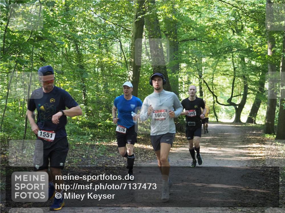 22.09.2024 - 32. Volkslauf durch das schöne Alstertal Miley Keyser http://msf.ph/oto/7137473 22.09.2024 10:20:21 Laufen 1551, 1576, 1600, 1565 meine-sportfotos.de