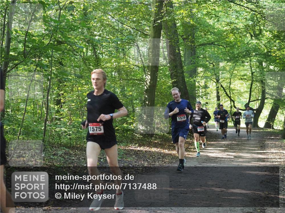 22.09.2024 - 32. Volkslauf durch das schöne Alstertal Miley Keyser http://msf.ph/oto/7137488 22.09.2024 10:20:15 Laufen 1575, 1578, 1566, 1551, 1600 meine-sportfotos.de