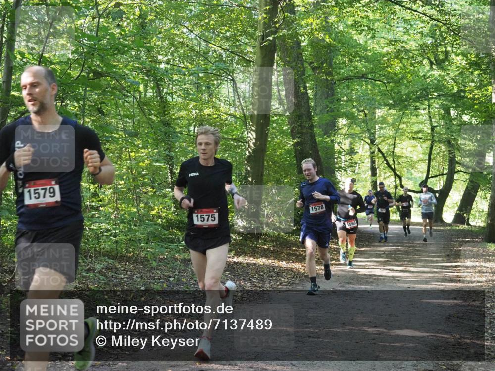 22.09.2024 - 32. Volkslauf durch das schöne Alstertal Miley Keyser http://msf.ph/oto/7137489 22.09.2024 10:20:14 Laufen 1579, 1575, 1578, 1566, 1551 meine-sportfotos.de
