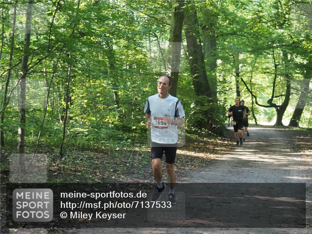 22.09.2024 - 32. Volkslauf durch das schöne Alstertal Miley Keyser http://msf.ph/oto/7137533 22.09.2024 10:19:45 Laufen 1694 meine-sportfotos.de