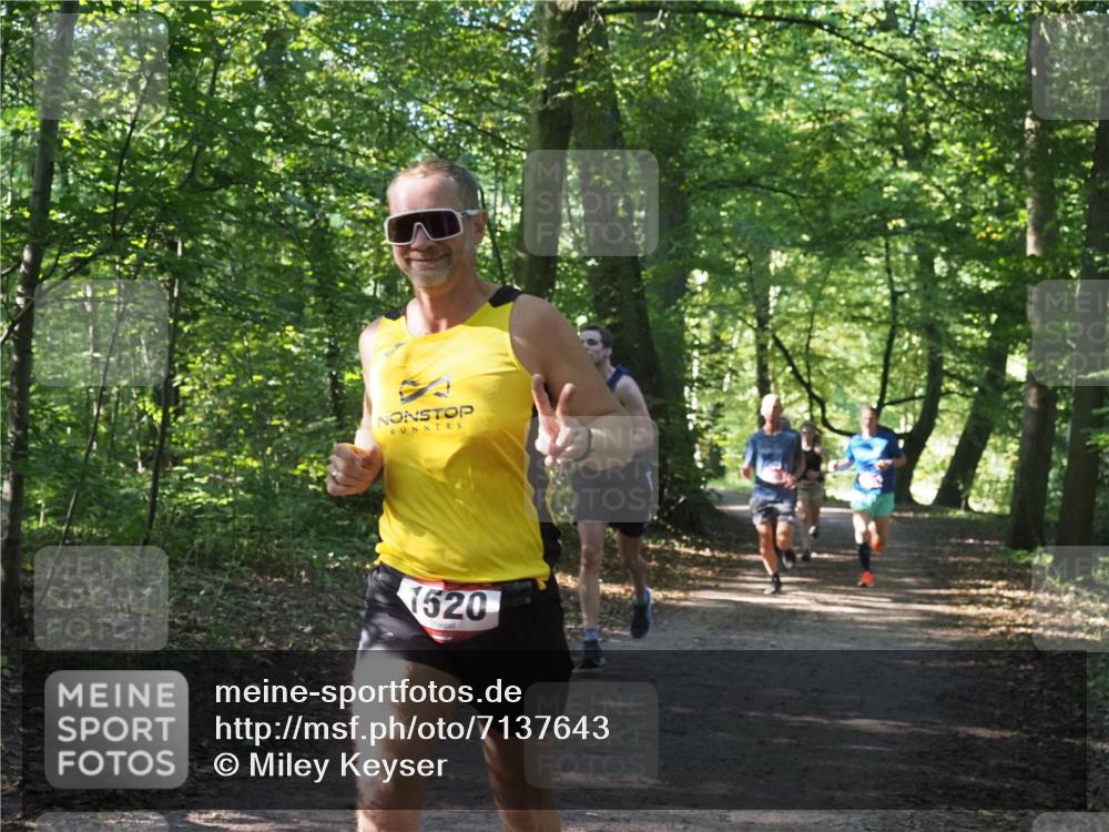 22.09.2024 - 32. Volkslauf durch das schöne Alstertal Miley Keyser http://msf.ph/oto/7137643 22.09.2024 10:18:34 Laufen 1520 meine-sportfotos.de