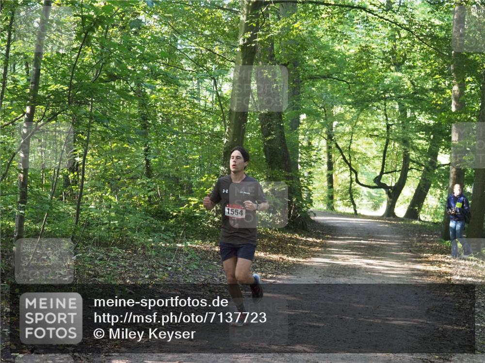 22.09.2024 - 32. Volkslauf durch das schöne Alstertal Miley Keyser http://msf.ph/oto/7137723 22.09.2024 10:17:14 Laufen 1554 meine-sportfotos.de