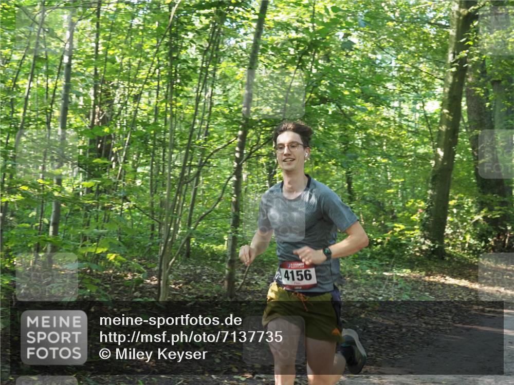 22.09.2024 - 32. Volkslauf durch das schöne Alstertal Miley Keyser http://msf.ph/oto/7137735 22.09.2024 10:16:28 Laufen 4156 meine-sportfotos.de