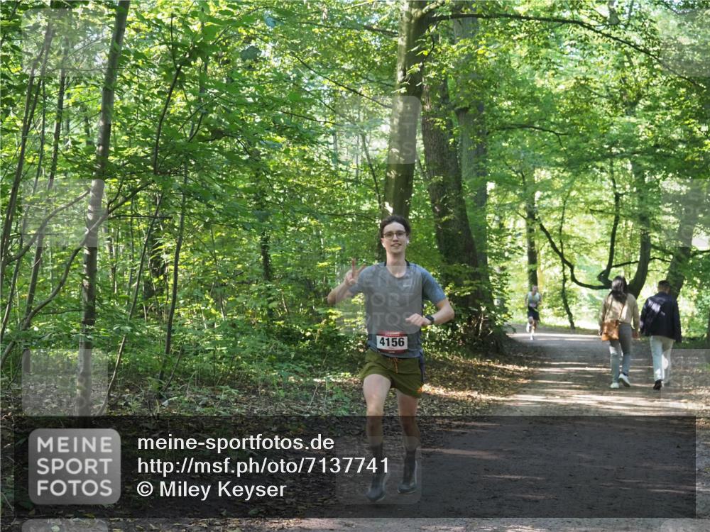 22.09.2024 - 32. Volkslauf durch das schöne Alstertal Miley Keyser http://msf.ph/oto/7137741 22.09.2024 10:16:28 Laufen 4156 meine-sportfotos.de