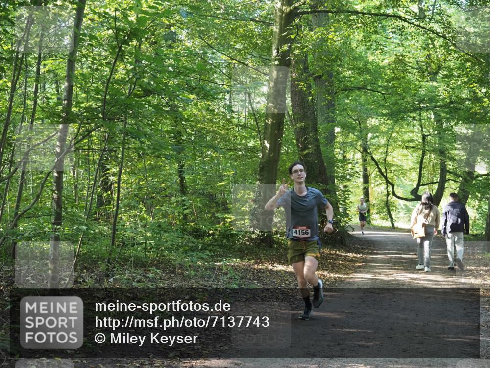 22.09.2024 - 32. Volkslauf durch das schöne Alstertal Miley Keyser http://msf.ph/oto/7137743 22.09.2024 10:16:27 Laufen 4156 meine-sportfotos.de