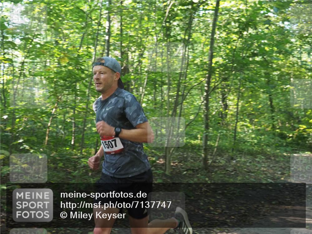 22.09.2024 - 32. Volkslauf durch das schöne Alstertal Miley Keyser http://msf.ph/oto/7137747 22.09.2024 10:16:20 Laufen 1507 meine-sportfotos.de